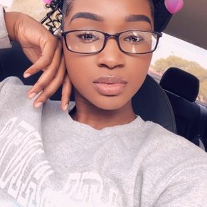 Meet your Posher, Bria